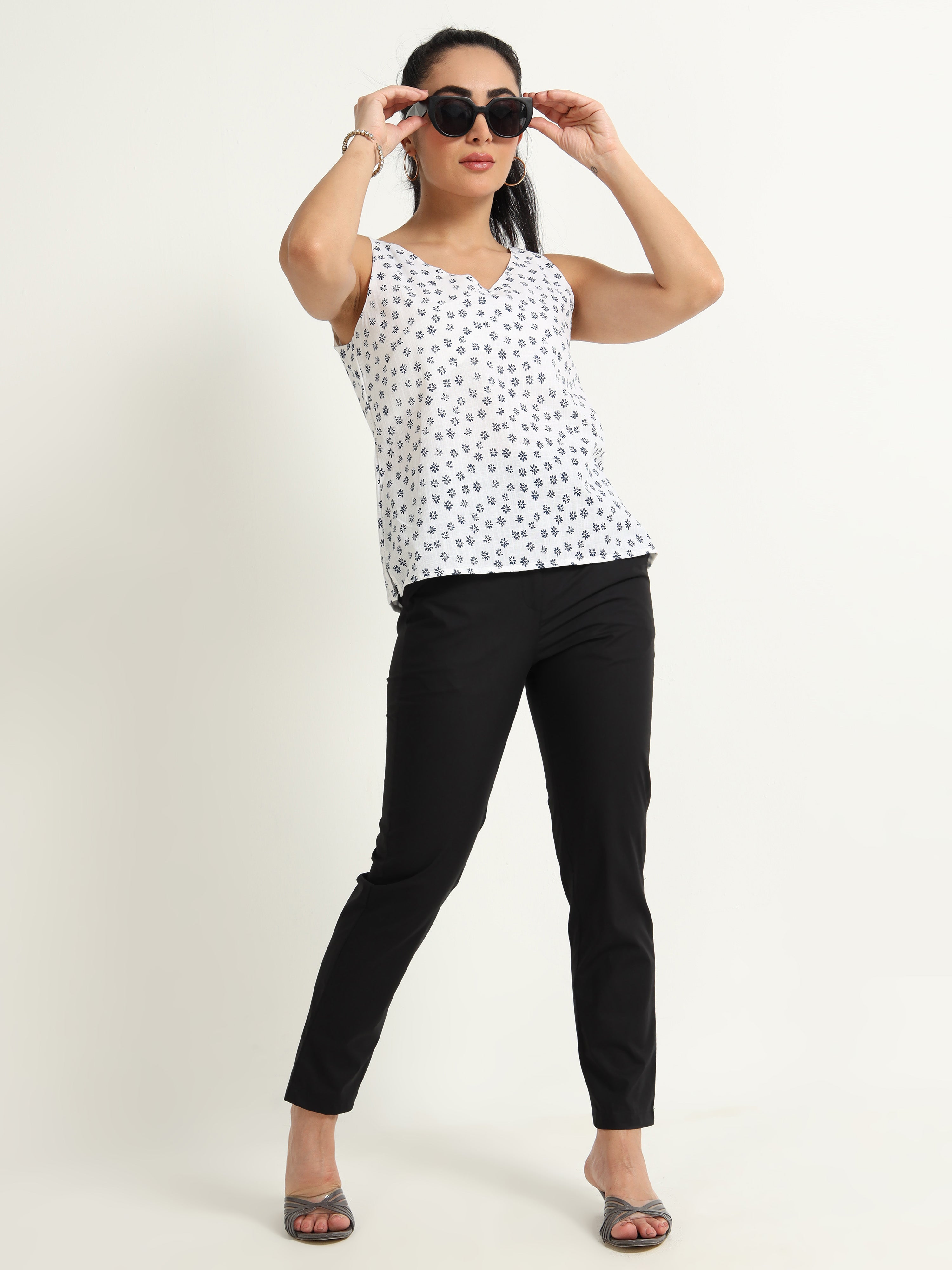 Minimal Floral Printed Sleeveless Top