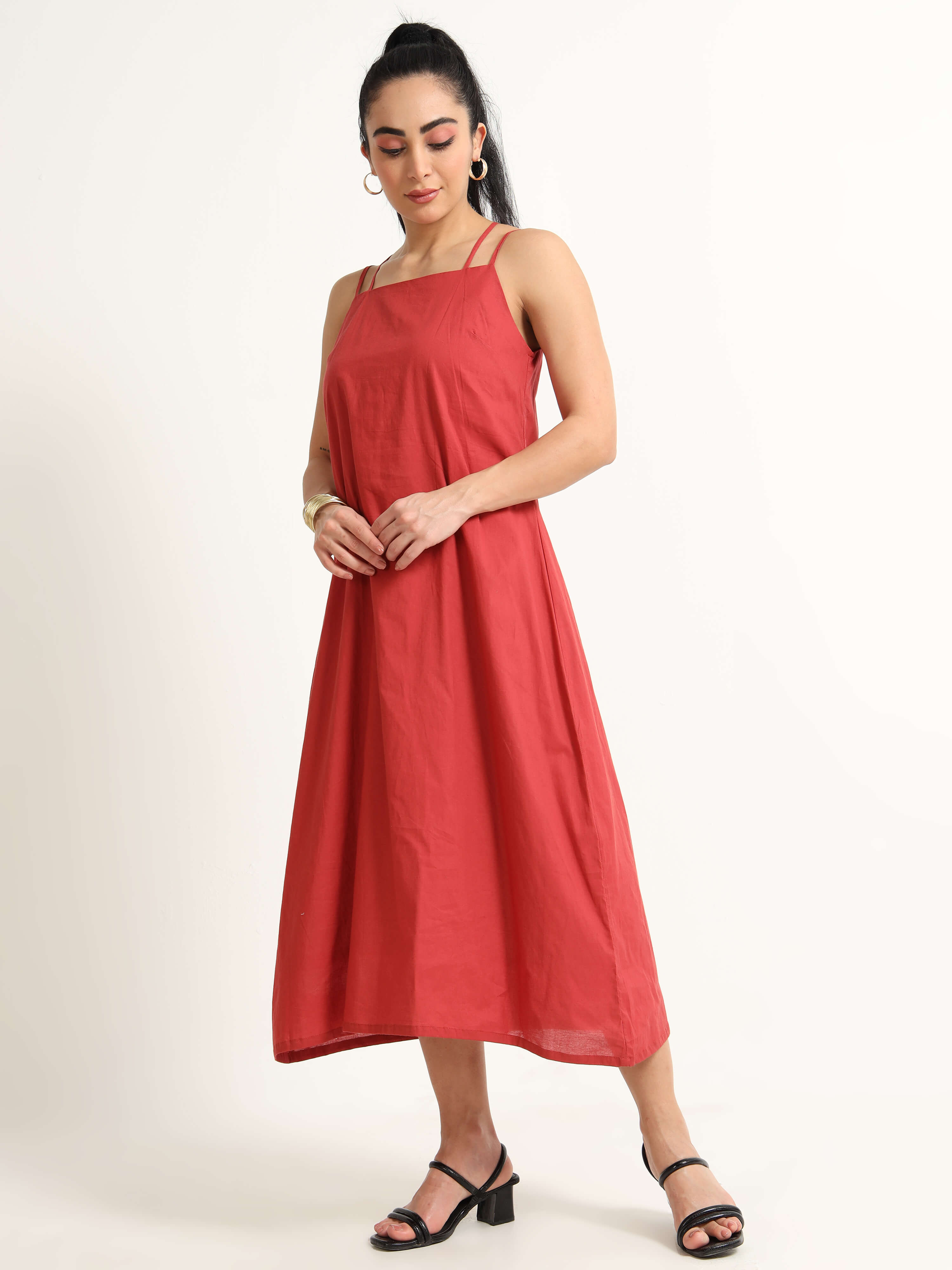 Strap Midi dress - Reepeat
